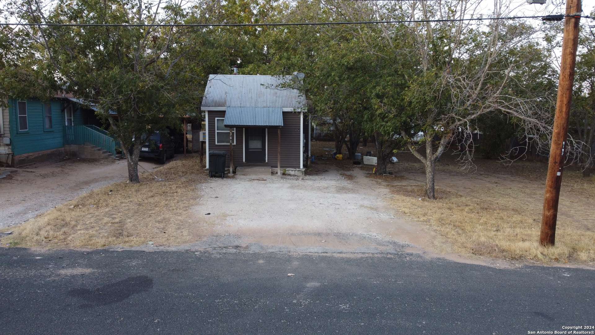 Fredericksburg, TX 78624,306 Walch Avenue