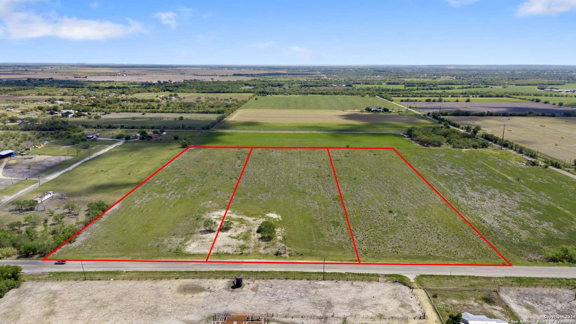 Devine, TX 78016,17282 fm 471