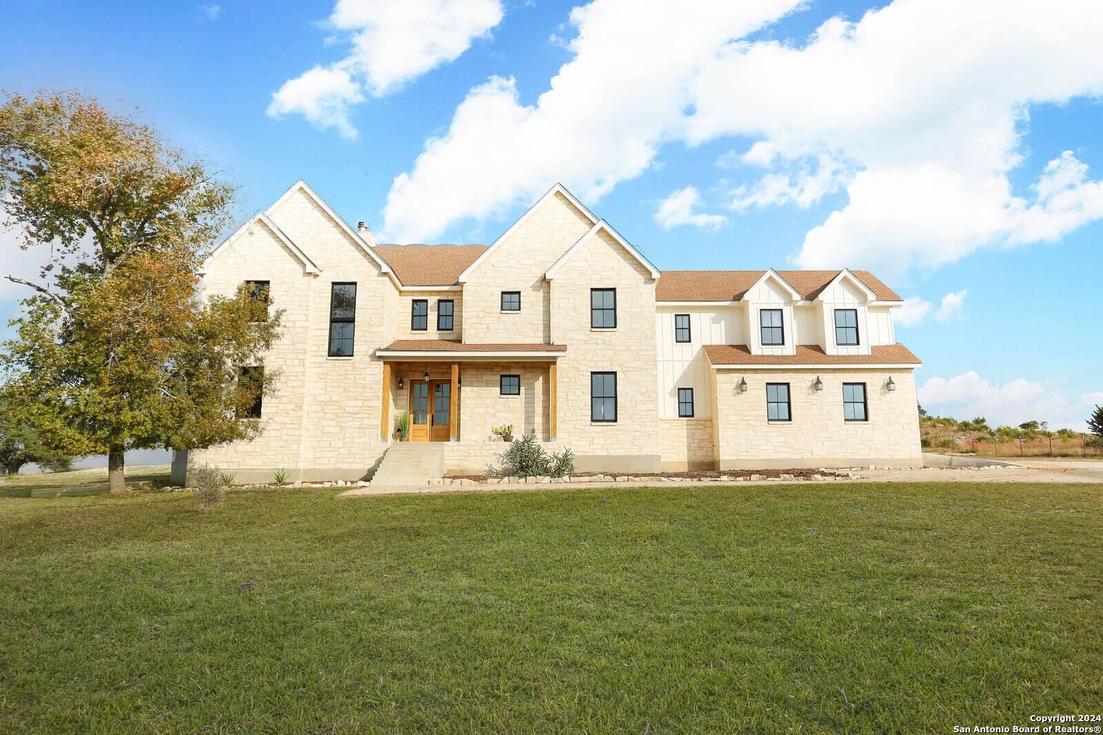 Comfort, TX 78013,27 Joshua Creek Circle