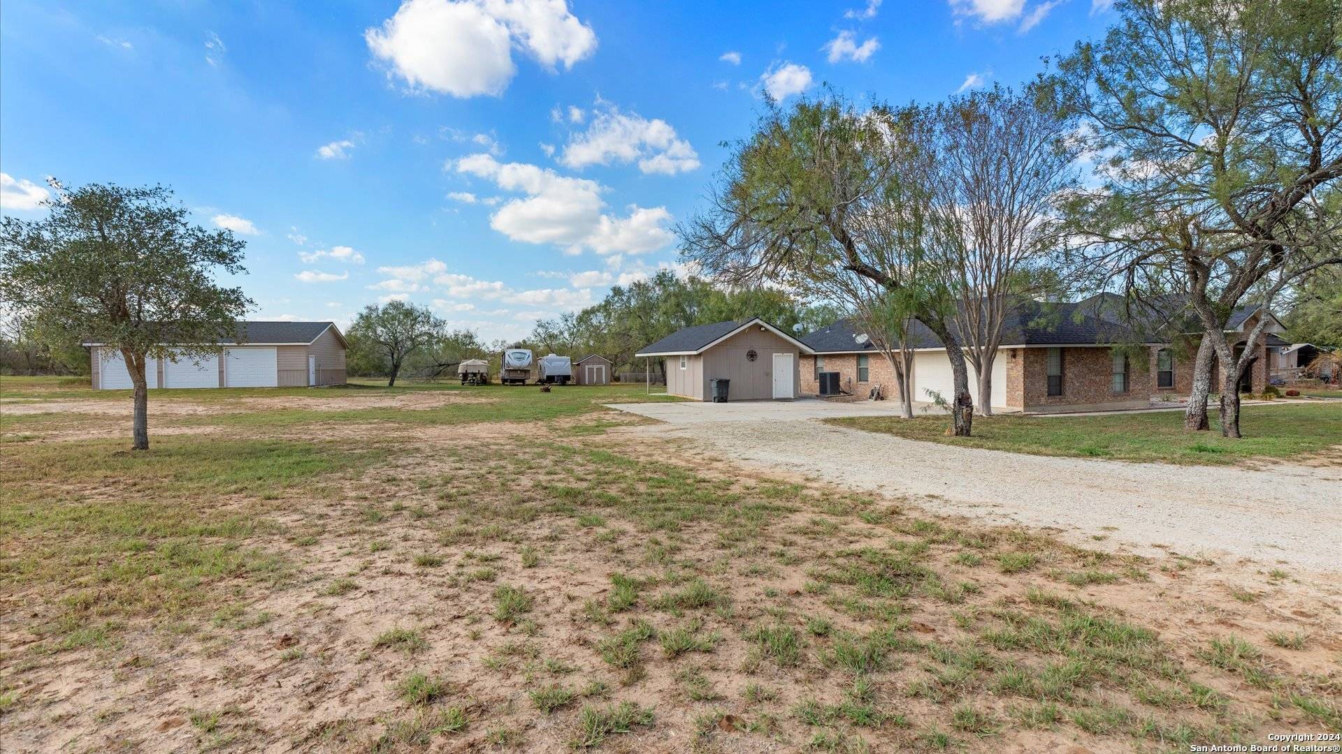 La Vernia, TX 78121,2771 County Road 357