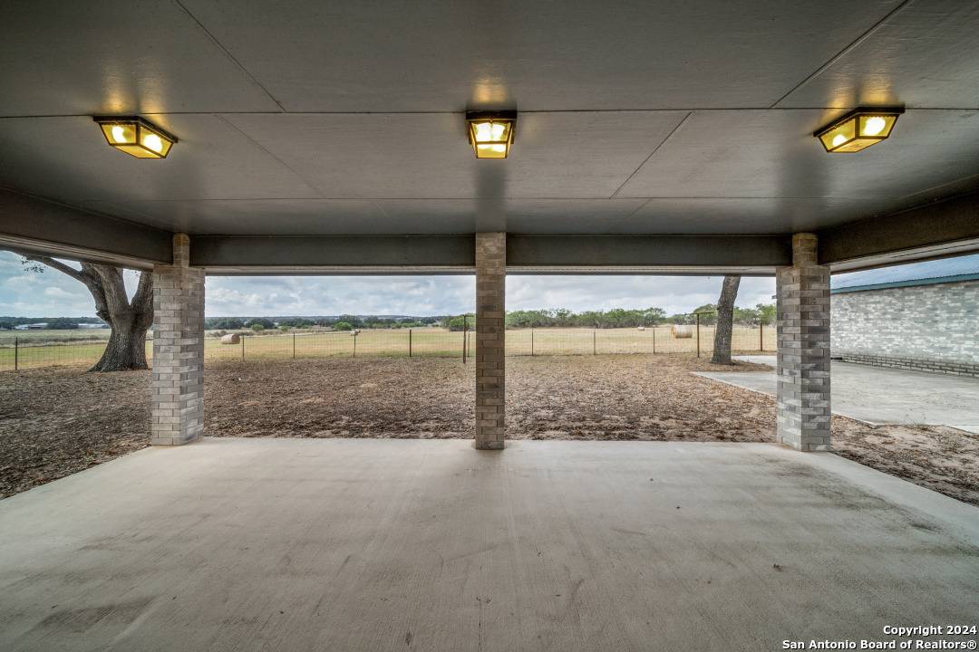 La Vernia, TX 78121,2961 County Road 342