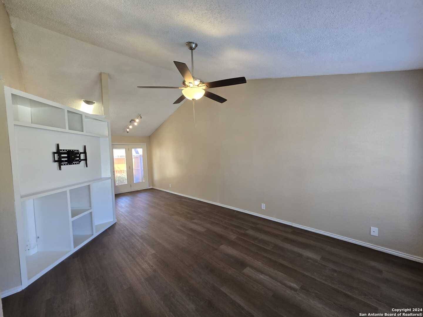 San Antonio, TX 78250-5051,9140 TIMBER PATH UNIT 2702