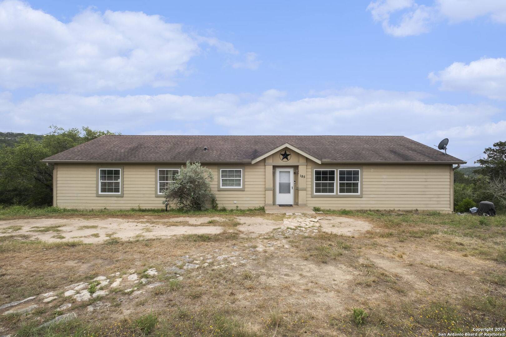 Mico, TX 78056,185 County Road 2709