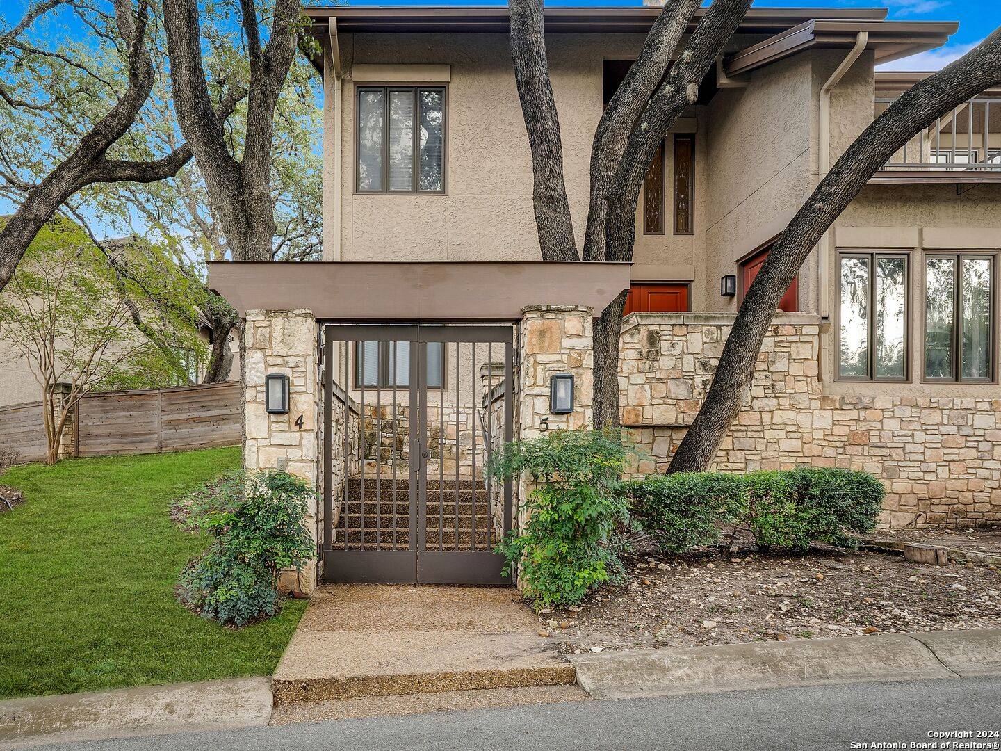 San Antonio, TX 78229-2678,8000 DONORE PL UNIT 4
