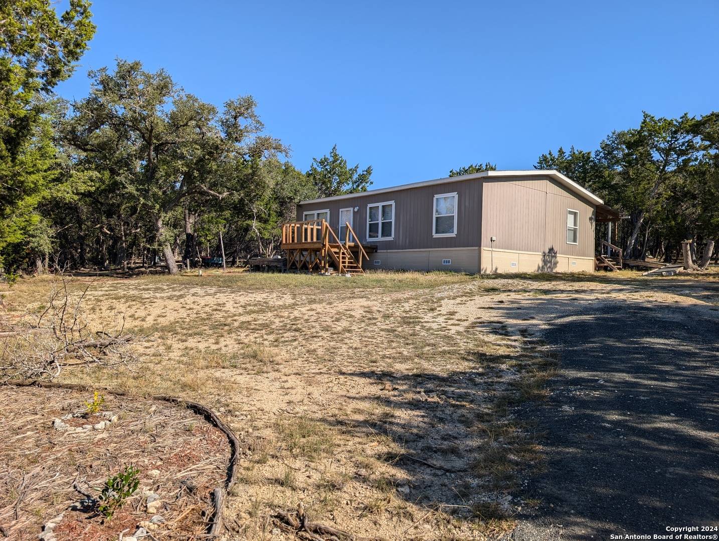 Tarpley, TX 78883-4457,343 LIVE OAK TRL