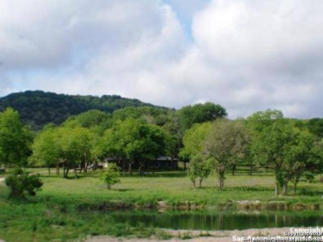 Bandera, TX 78003,814 Buena Vista