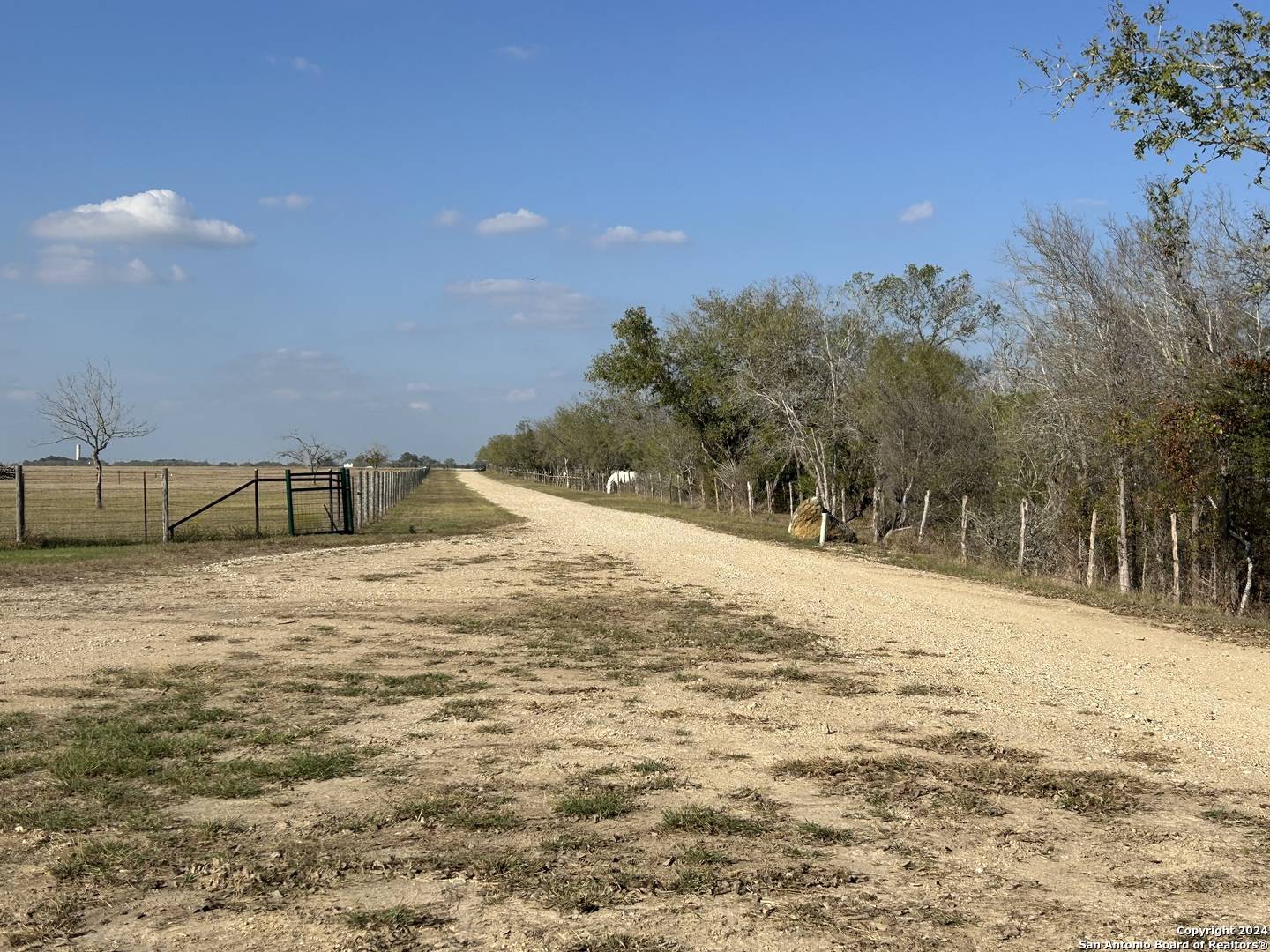 Seguin, TX 78155,3200 auxiliary airport