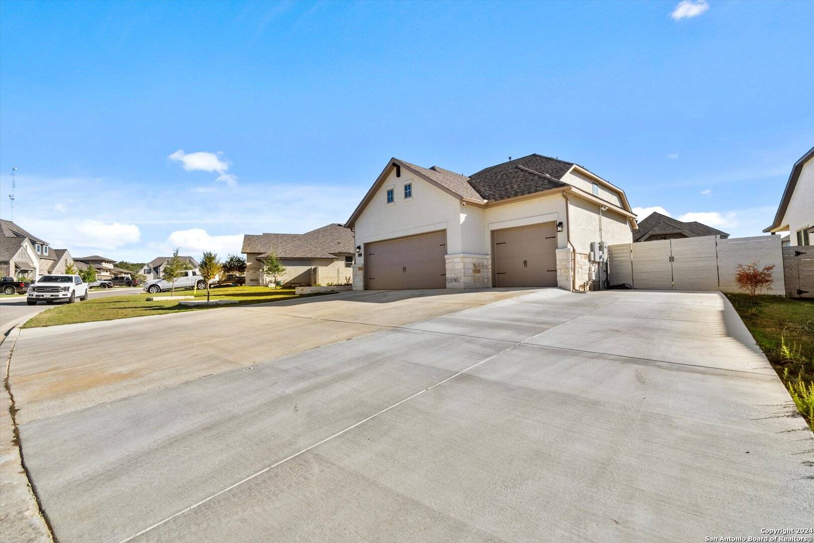 New Braunfels, TX 78132,423 BRIDLE TRL