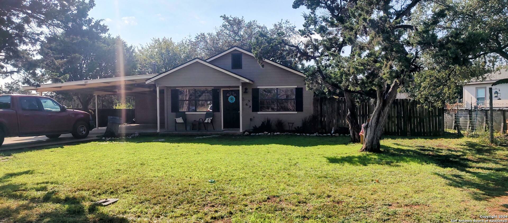 Pipe Creek, TX 78063-6086,601 MOUNTAIN VIEW PL