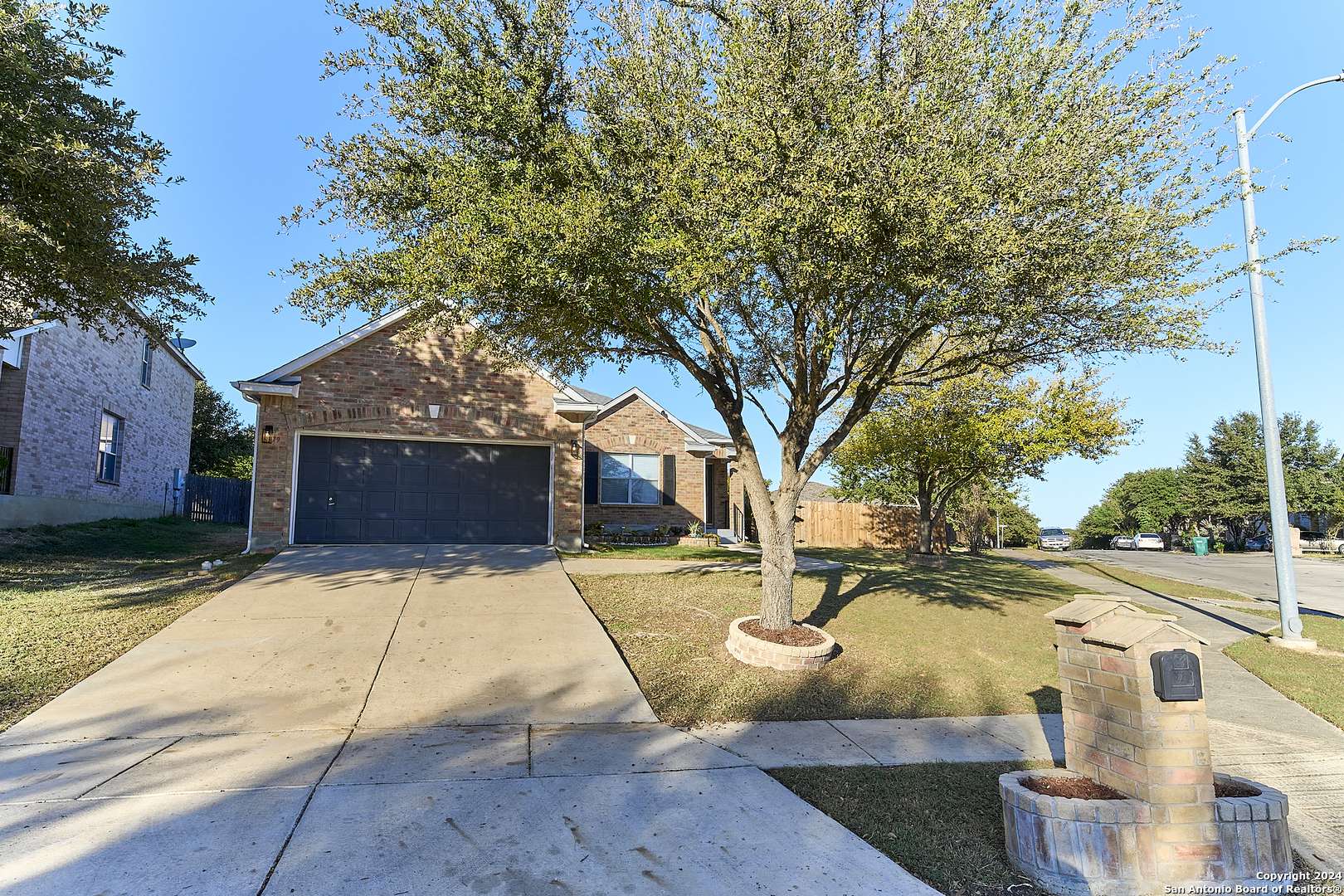 Live Oak, TX 78233-5473,6779 SPEARWOOD