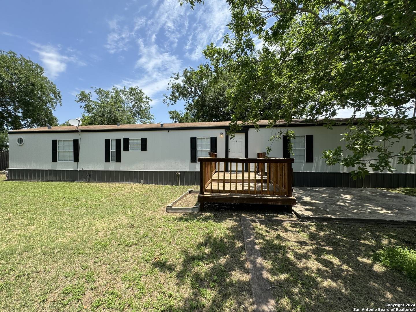 Poteet, TX 78065,374 Avenue J