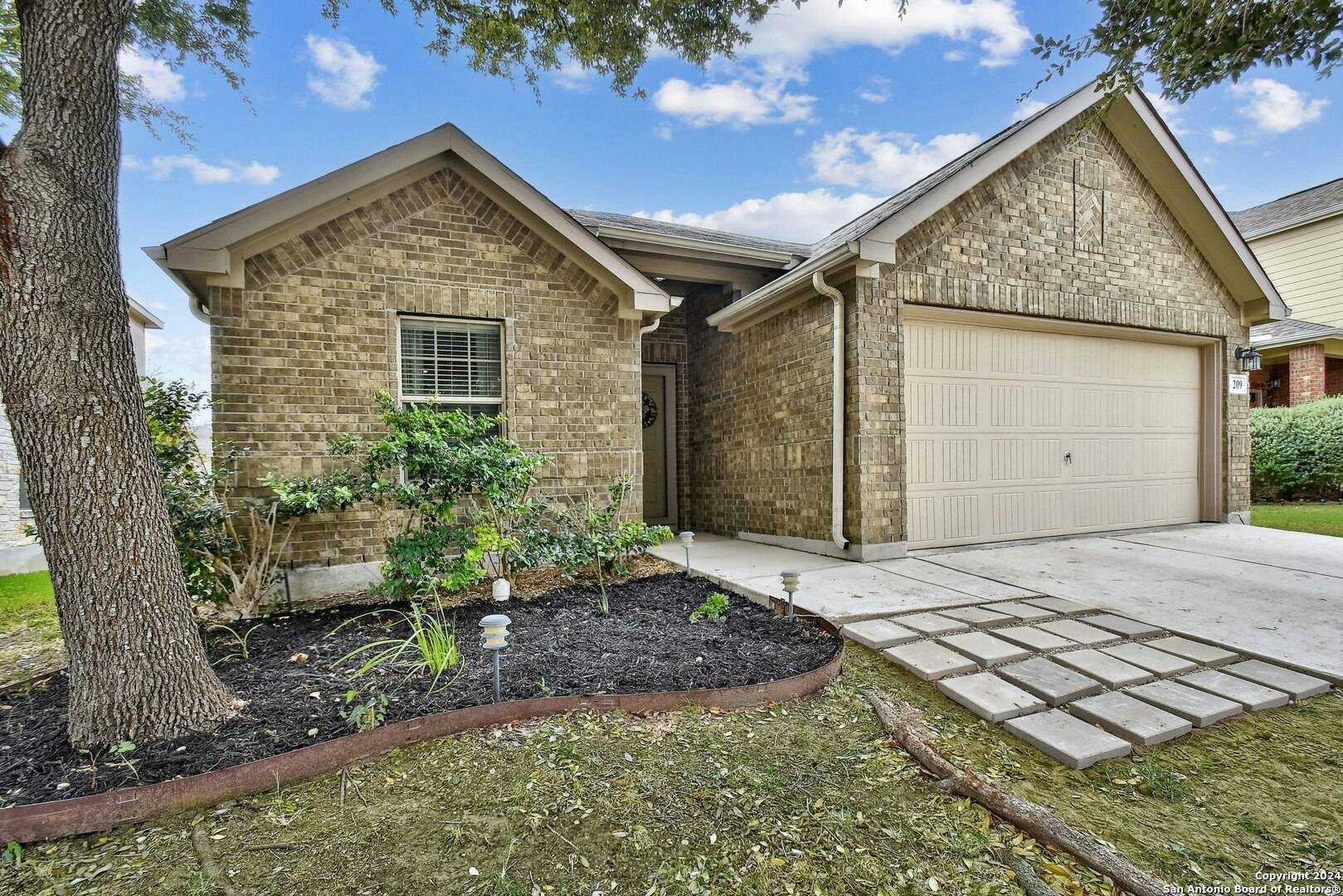 Cibolo, TX 78108-2705,209 Bareback Bend