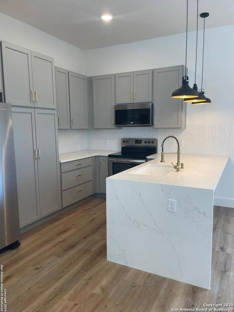 La Vernia, TX 78121,125 MICAH POINT