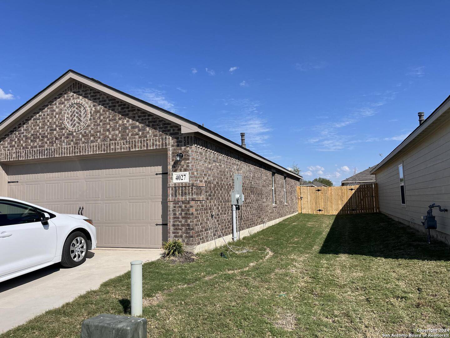 Von Ormy, TX 78073-3865,4027 MISTYROCK WAY