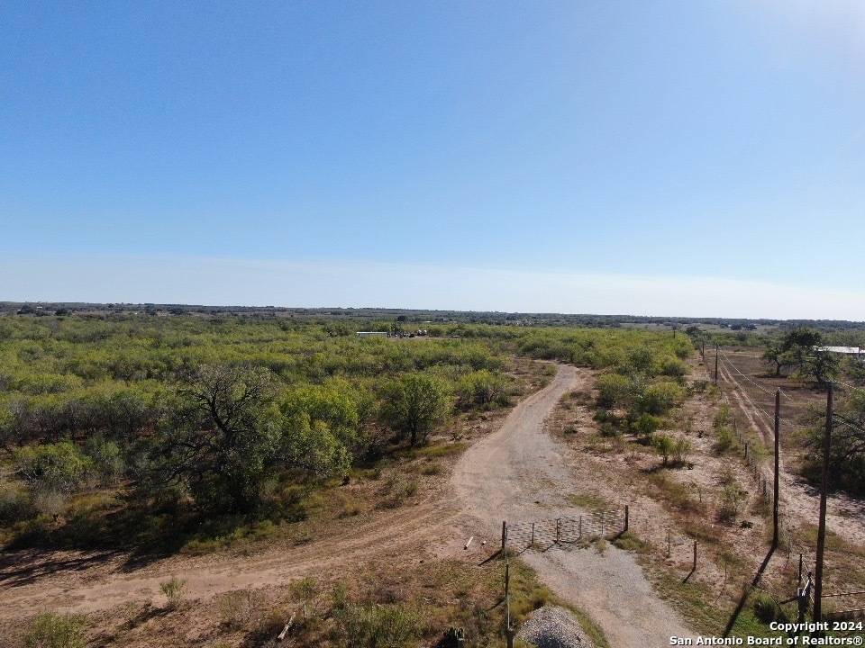 Floresville, TX 78114-4869,6459 FM 536