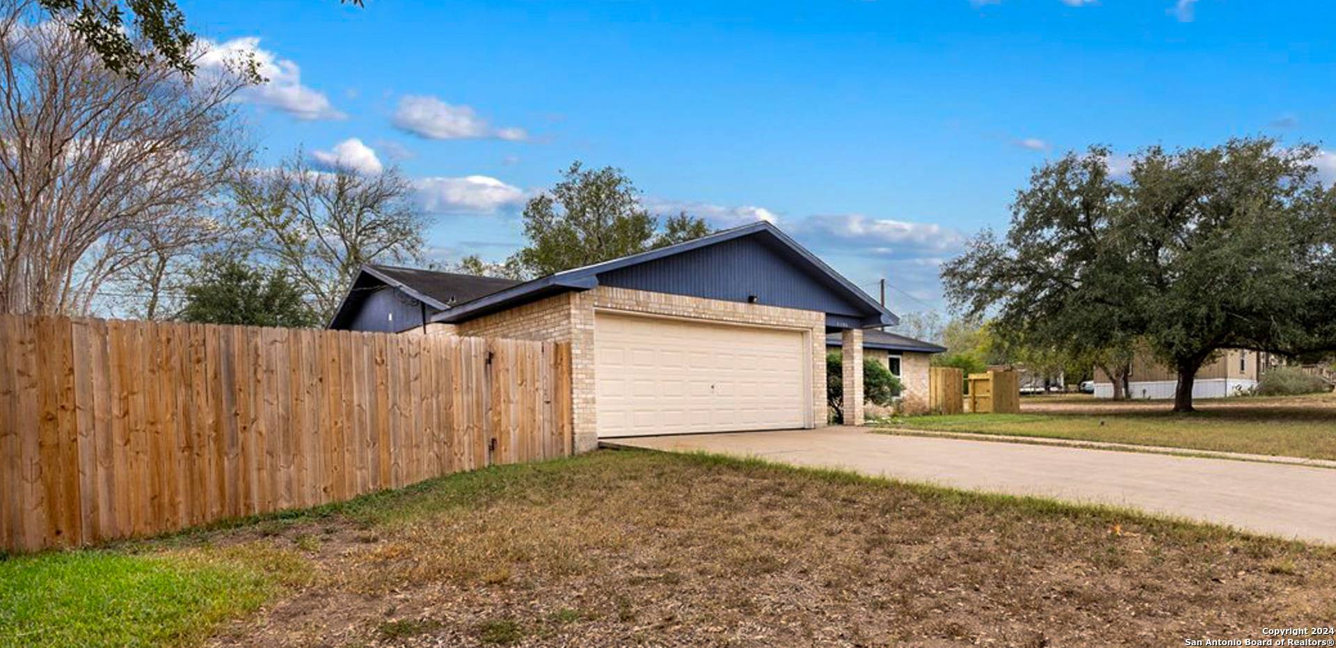 George West, TX 78022,1105 Ross St.