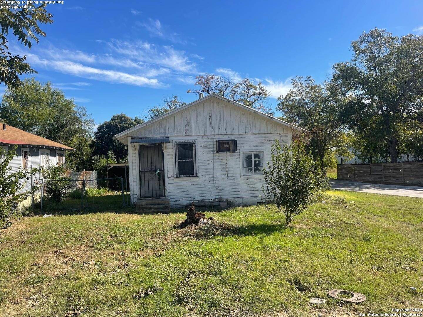 San Antonio, TX 78210-2520,116 MAGENDIE ST