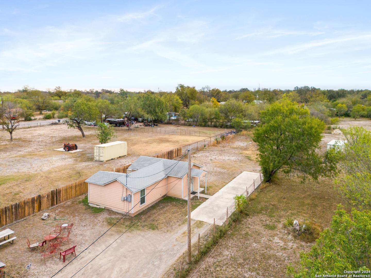 Uvalde, TX 78801,811 Fort Clark Rd