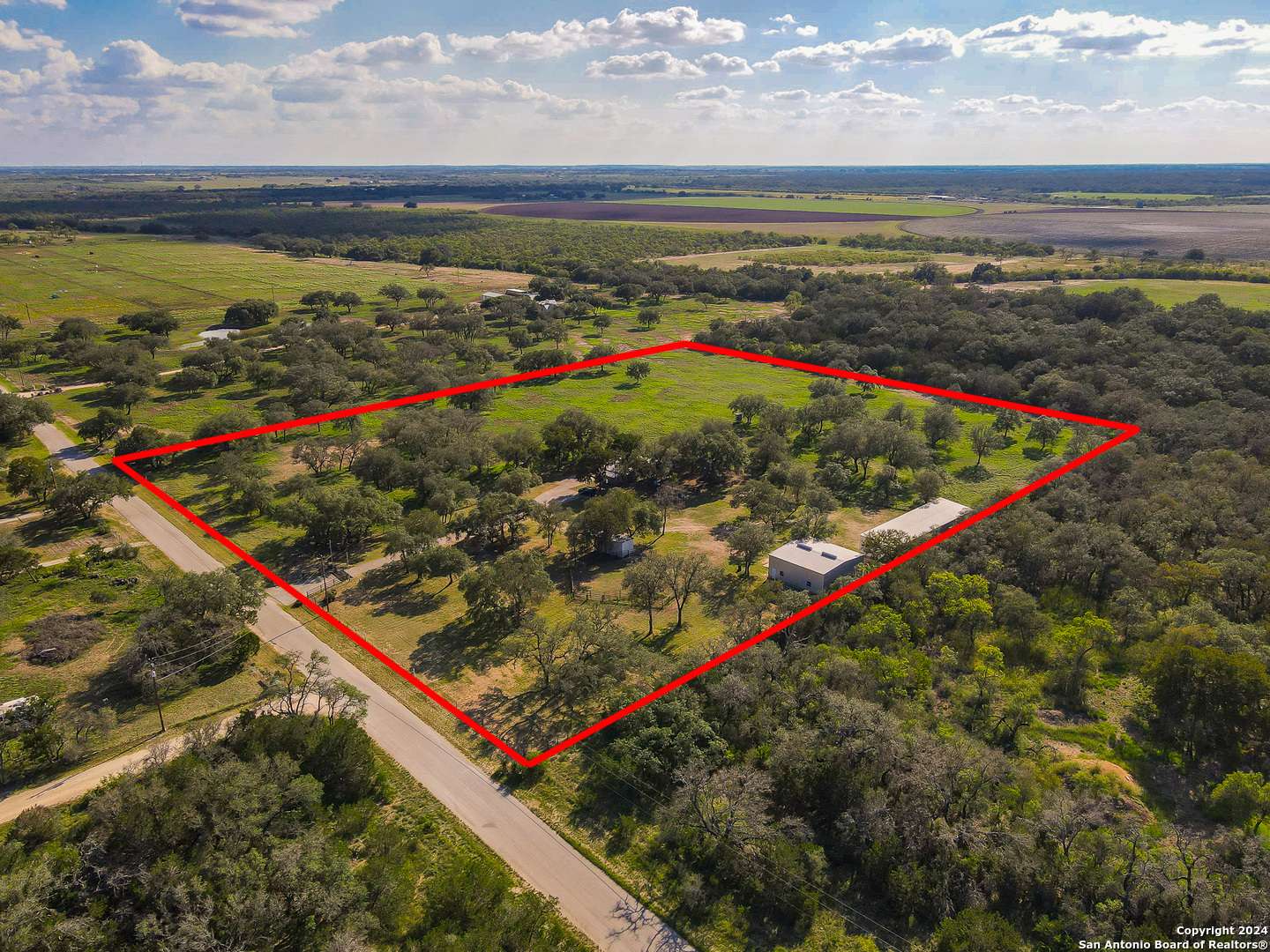 Hondo, TX 78861-6507,2401 COUNTY ROAD 343