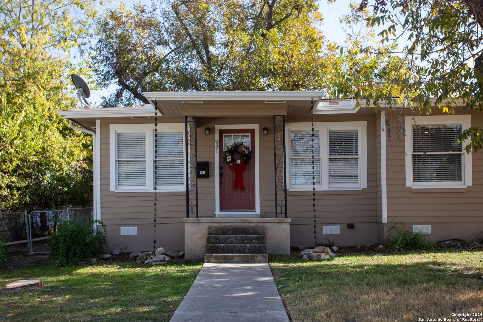 New Braunfels, TX 78130,931 STONEWALL ST