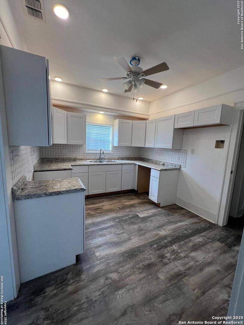 Kingsville, TX 78363,710 King Ave
