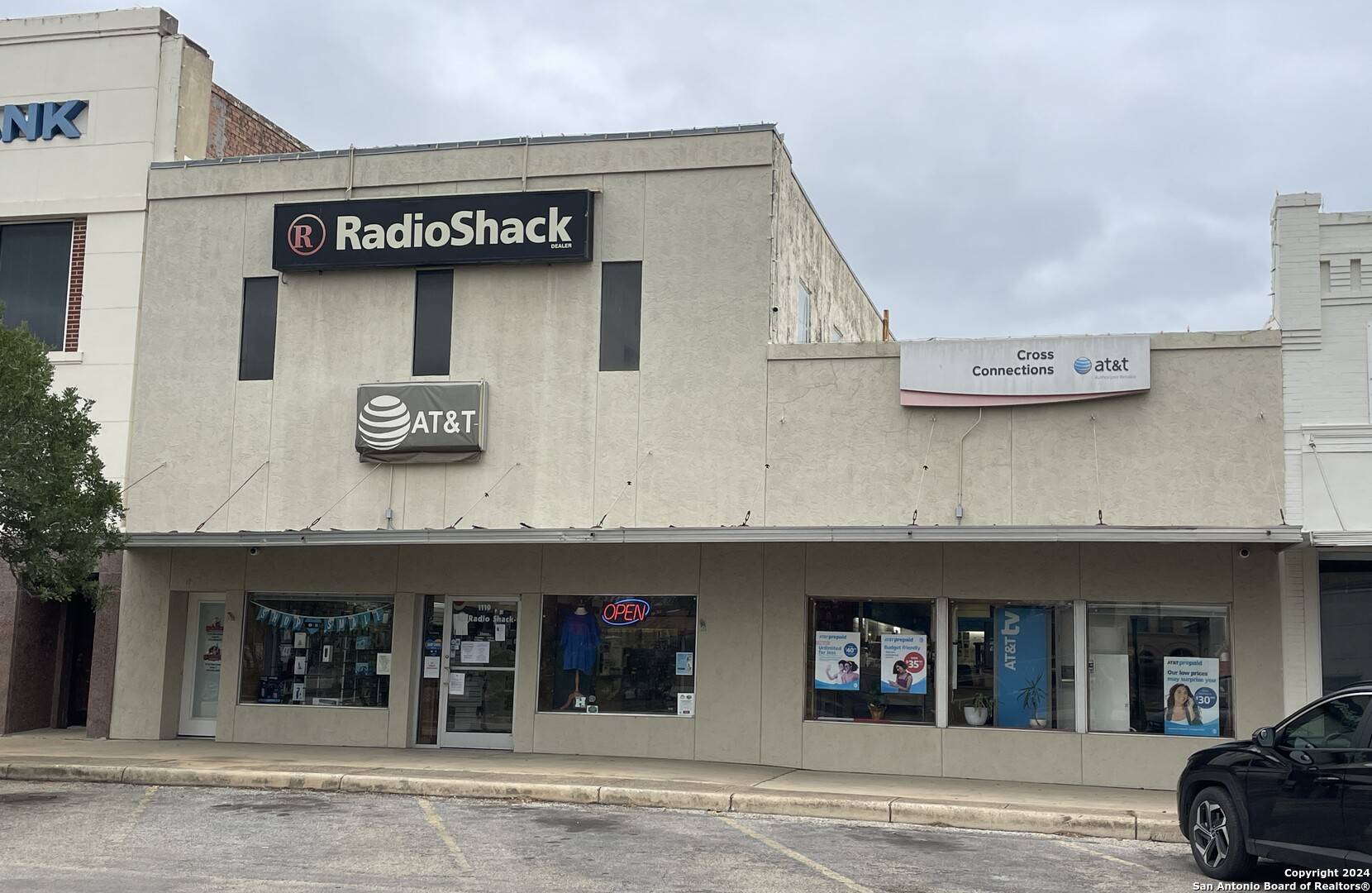 Hondo, TX 78861-1833,1110 18TH ST