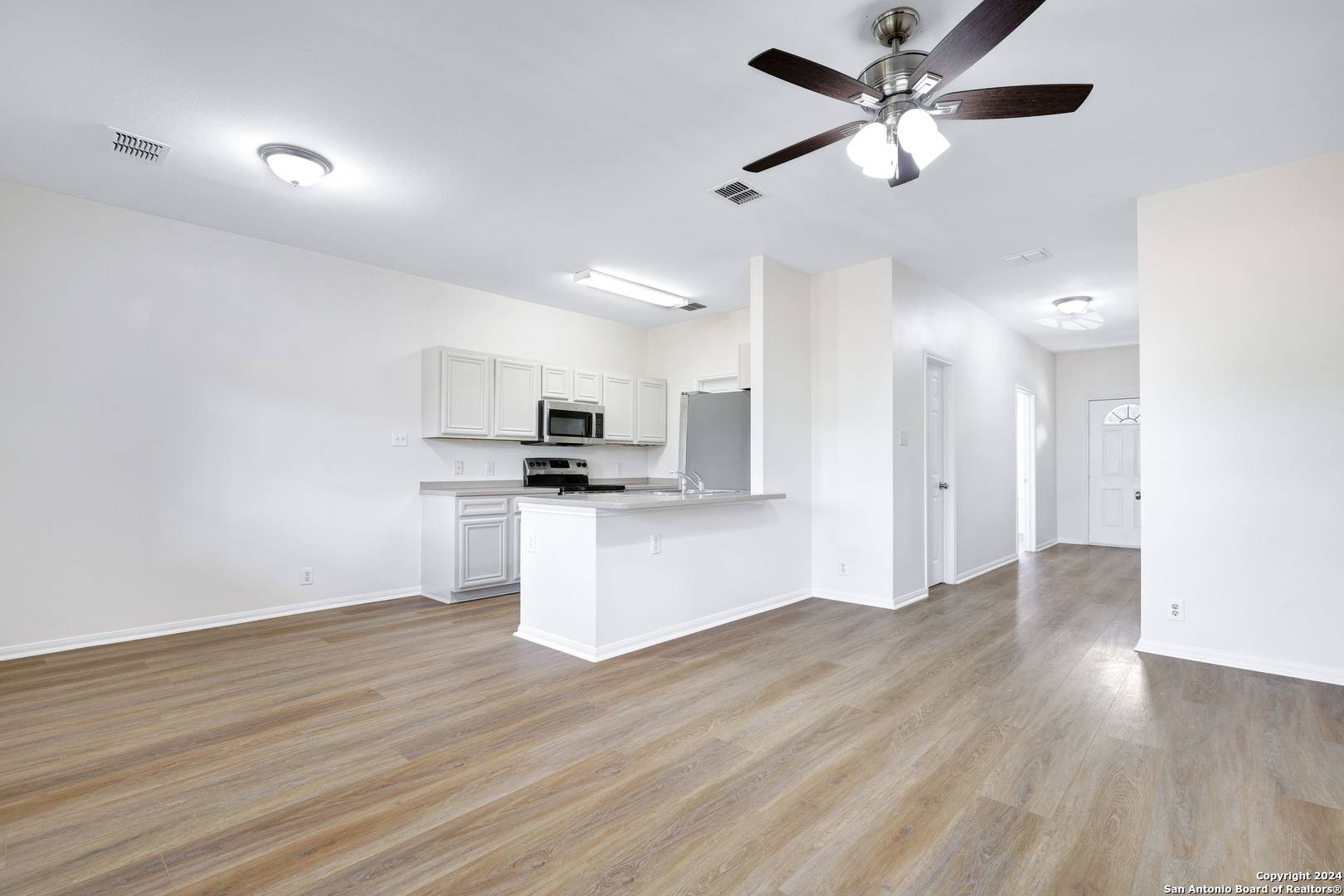 San Antonio, TX 78229-2454,4005 ST CHARLES BAY UNIT 4005