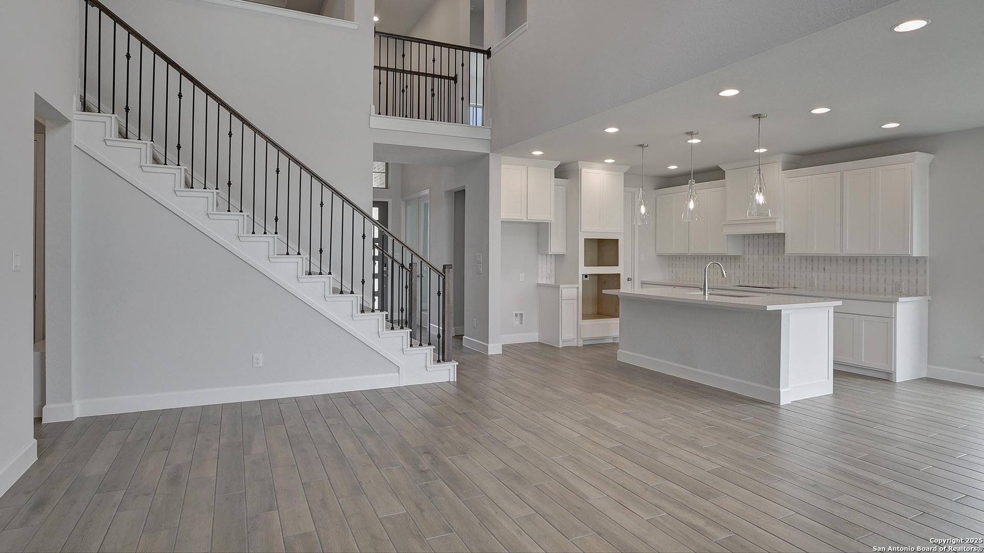 Castroville, TX 78009,362 White Oak