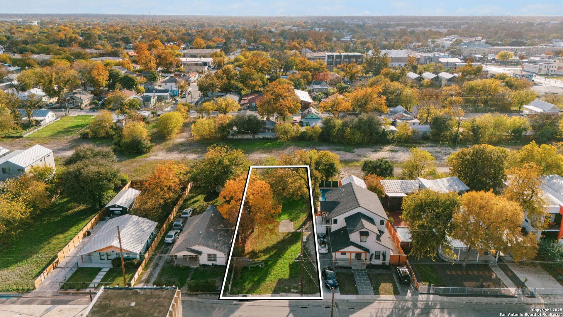 San Antonio, TX 78204,212 CLAY ST