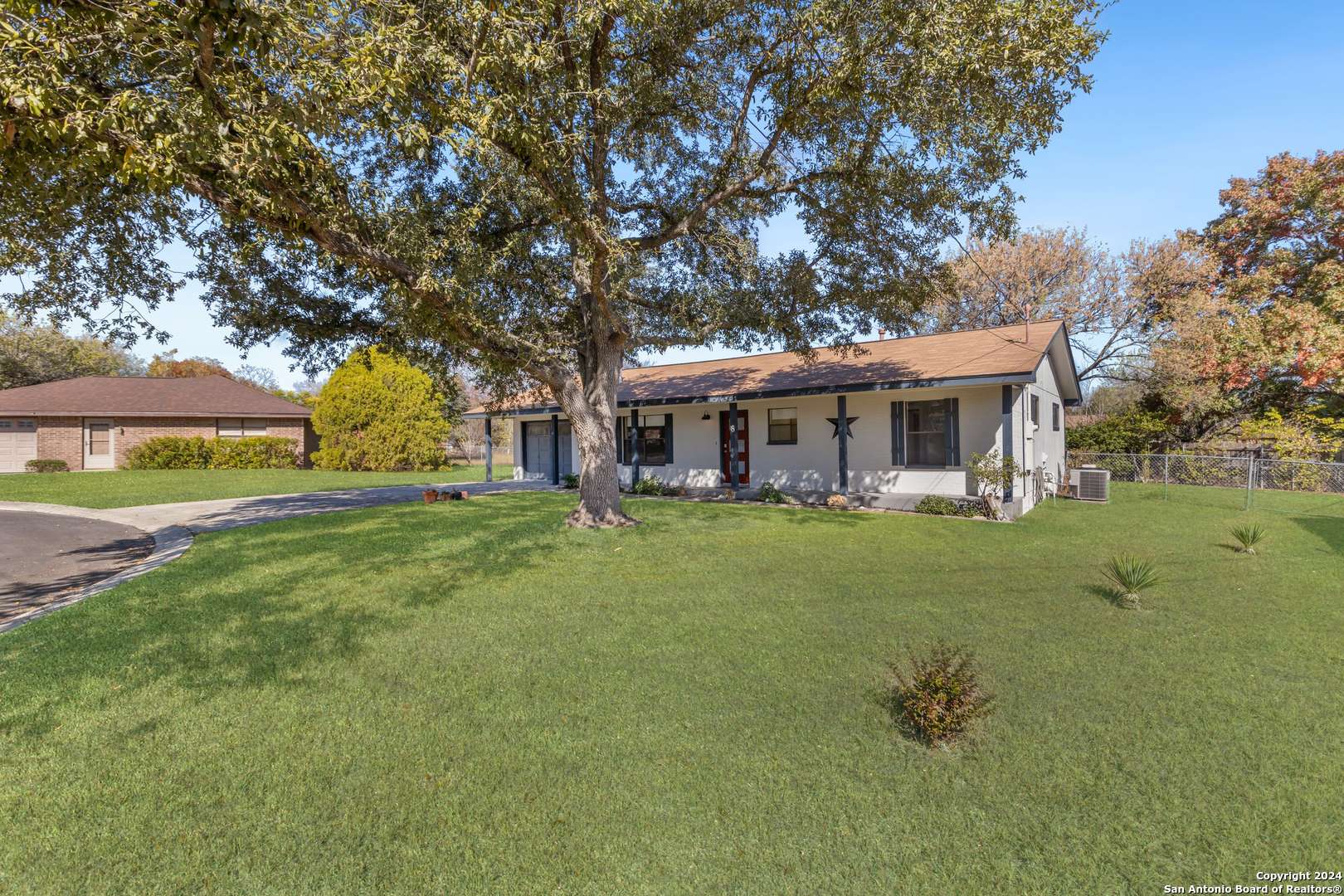 New Braunfels, TX 78130-7758,8 ROSELAWN CIR