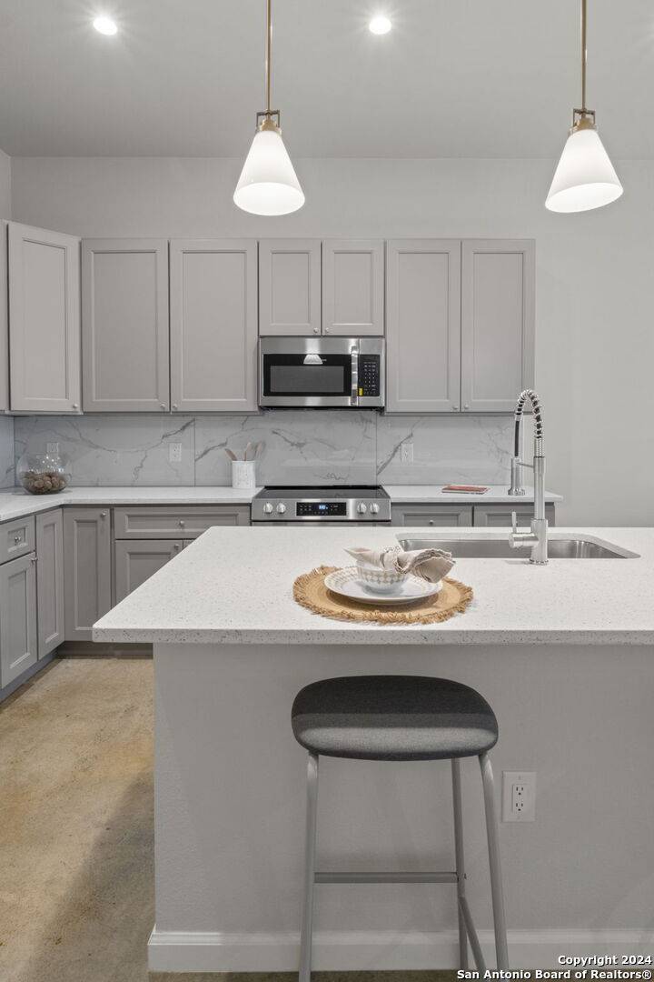 Terrell Hills, TX 78209,1002 Morningside Dr UNIT 4