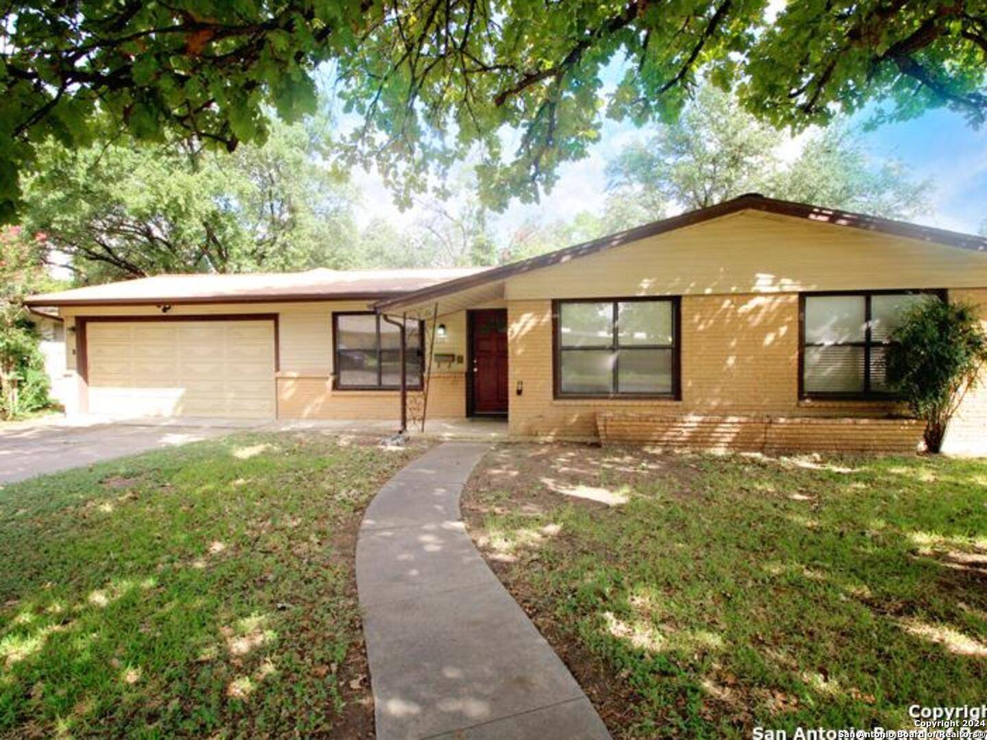 San Antonio, TX 78216-6855,155 WAXWOOD LN