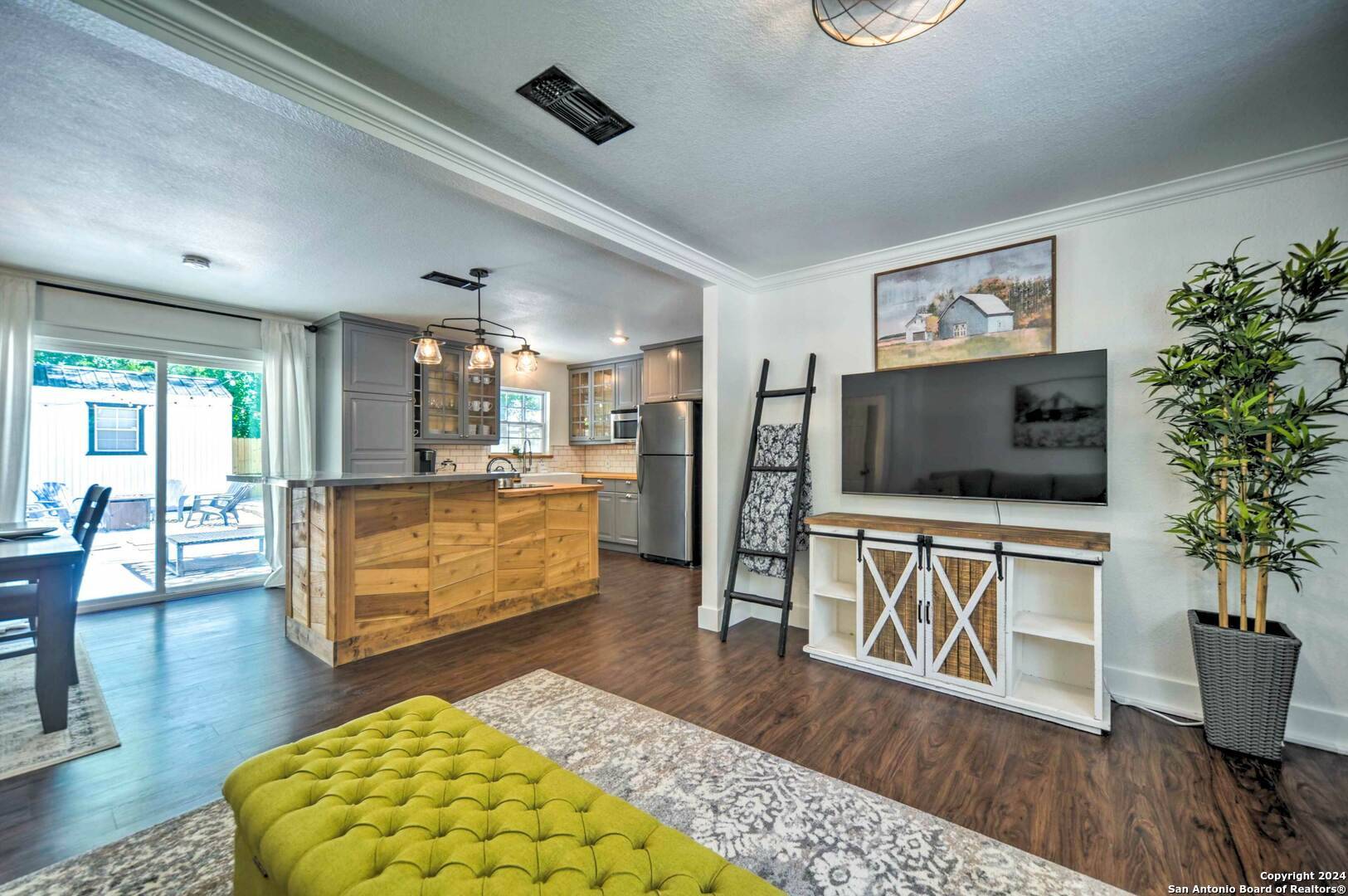 New Braunfels, TX 78132,1104 Cherry Street