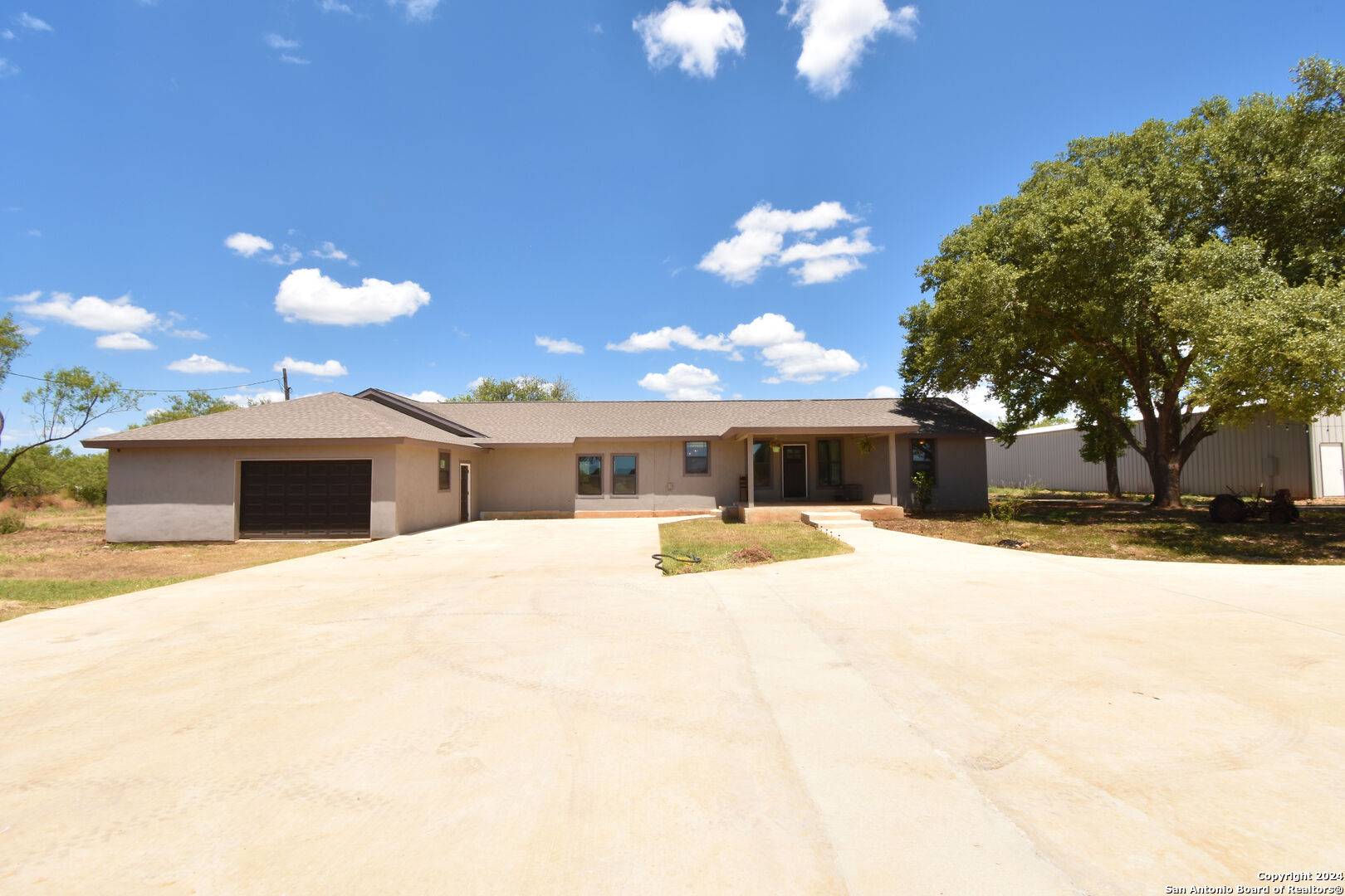 Devine, TX 78016,200 private road 6631