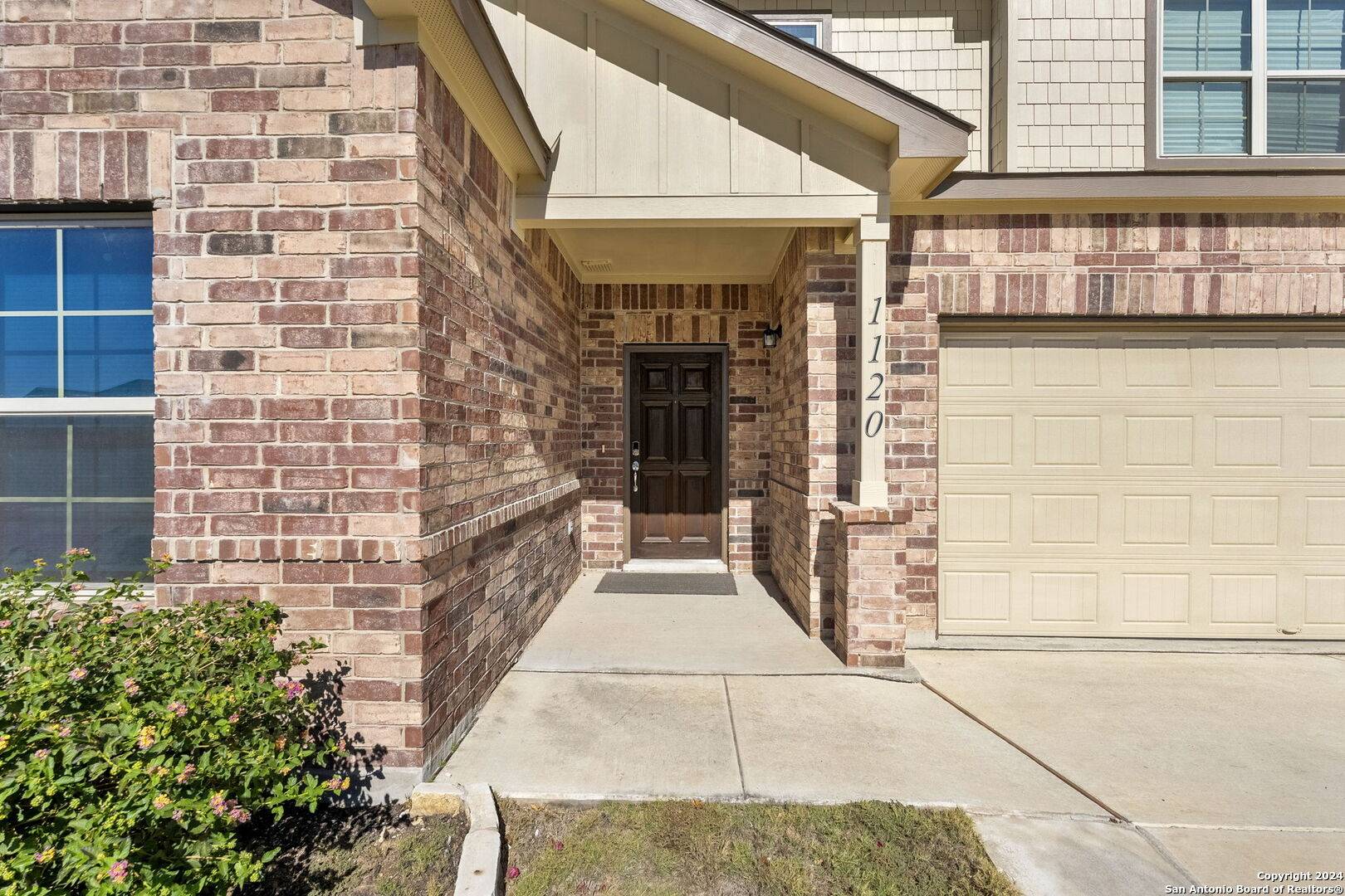 Seguin, TX 78155-2941,1120 AMBER LK