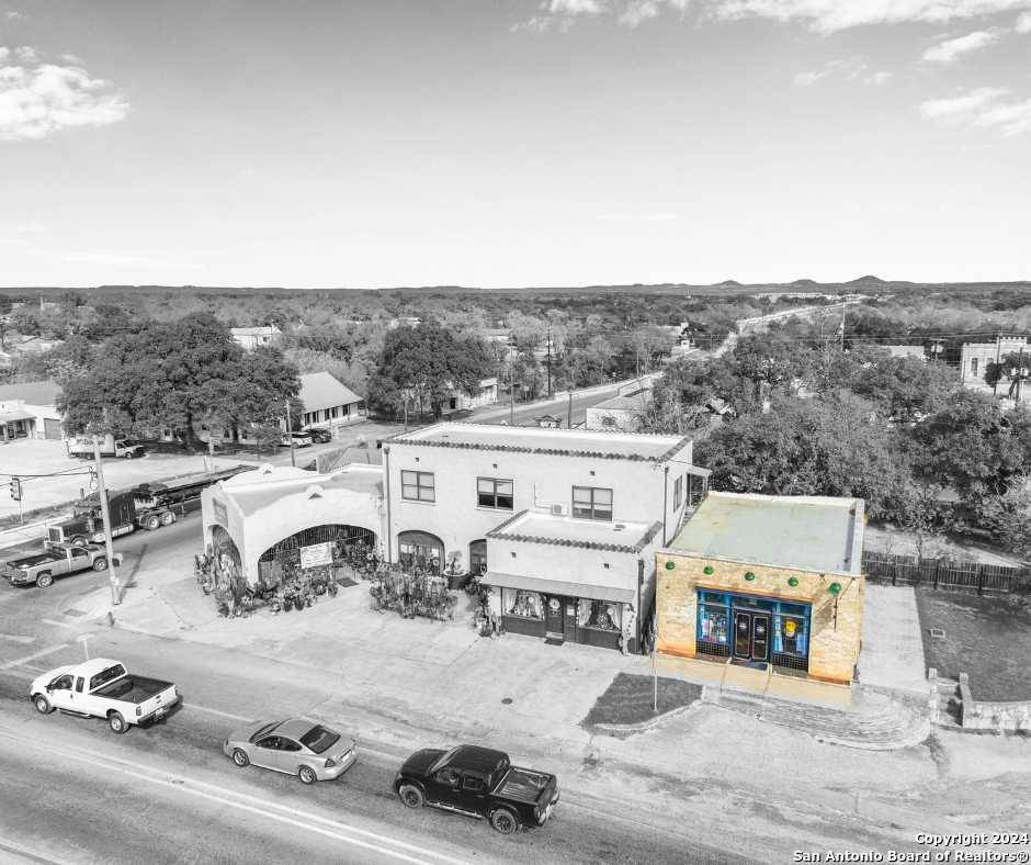 Bandera, TX 78003-3654,204 MAIN ST