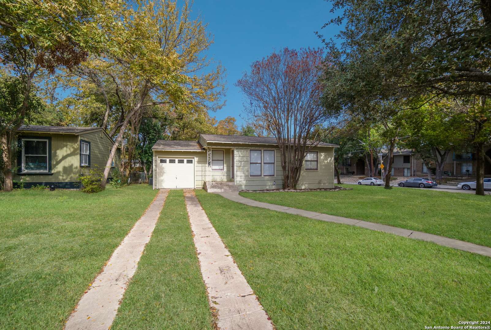 San Antonio, TX 78209-4211,447 DEVONSHIRE DR