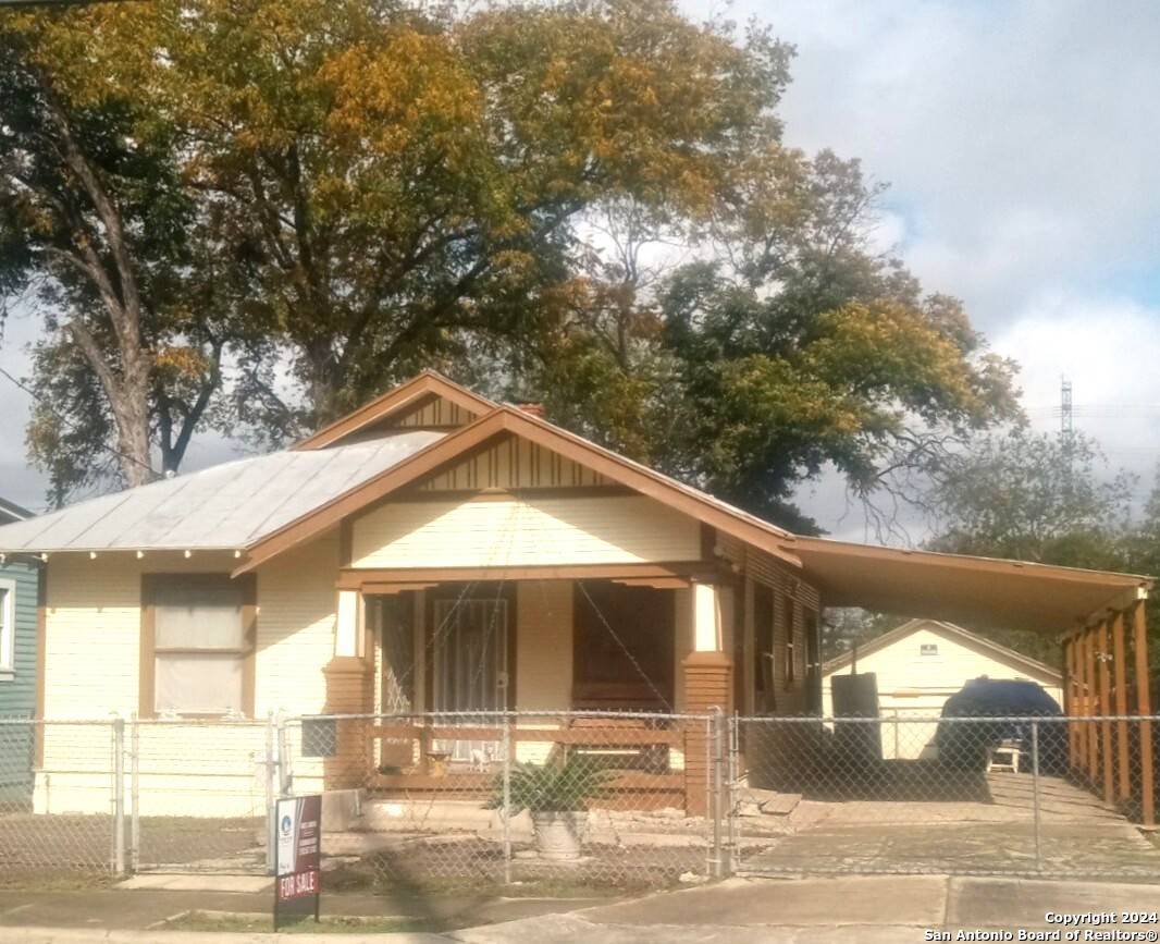 San Antonio, TX 78202,311 Burleson St