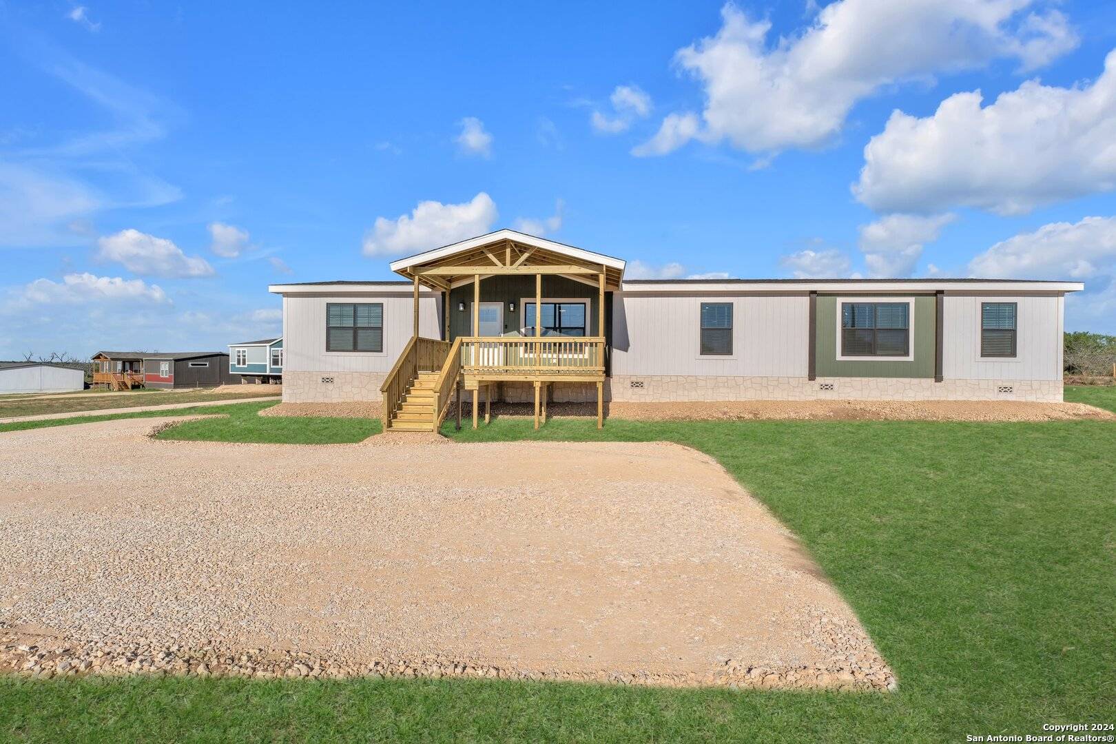 Somerset, TX 78069,379 Mahan Rd