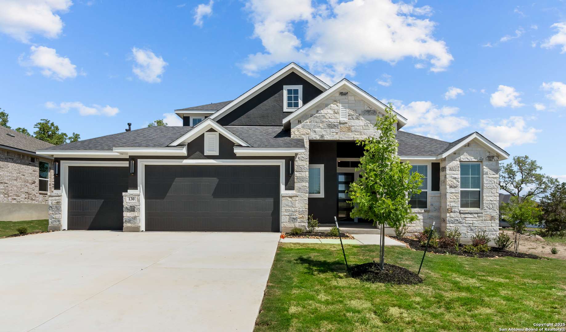 Castroville, TX 78009,130 Highland Park