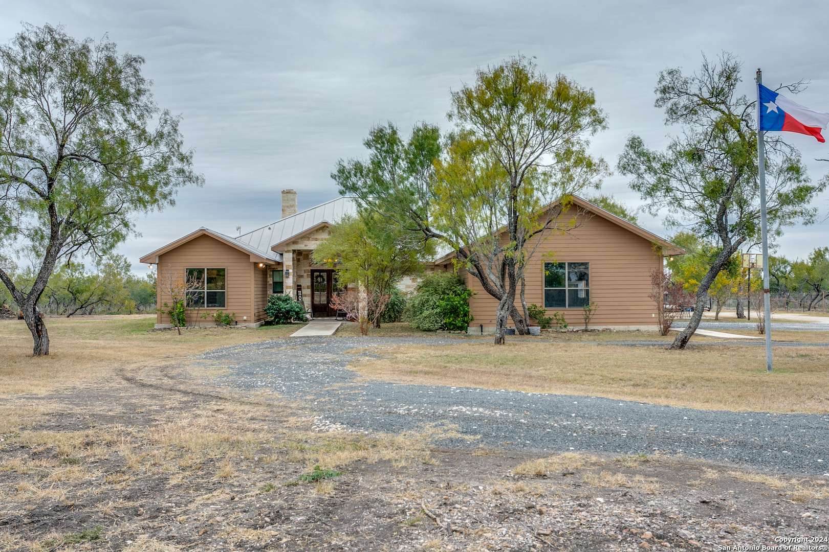 Dhanis, TX 78850,8491 CR 429 CR 429