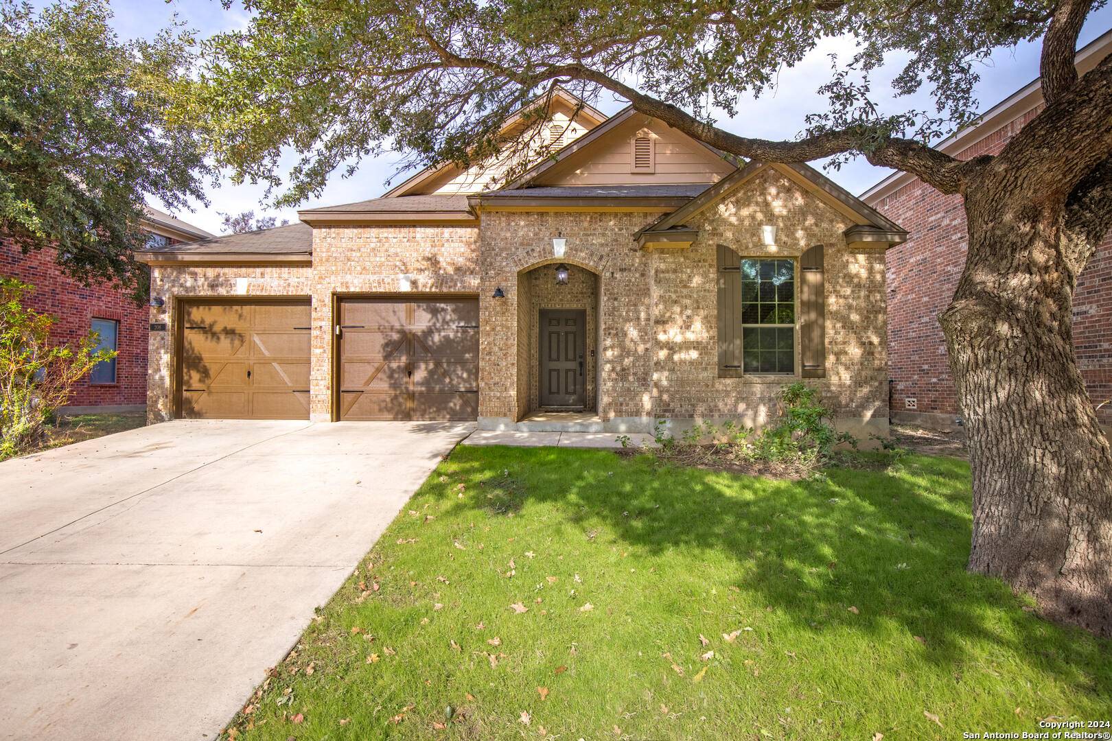 Boerne, TX 78006-1951,208 LONE STAR