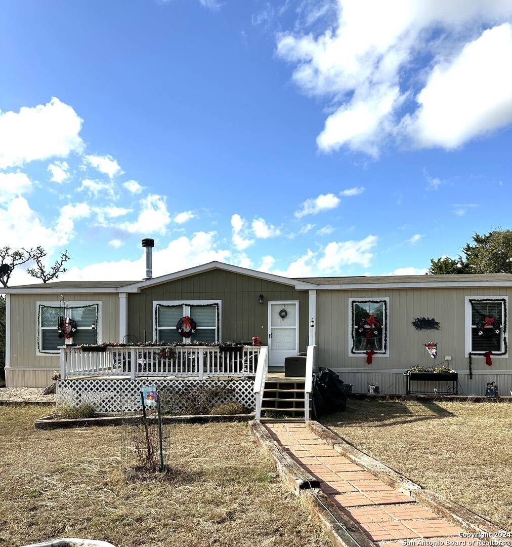 Bandera, TX 78003,808 english hollow