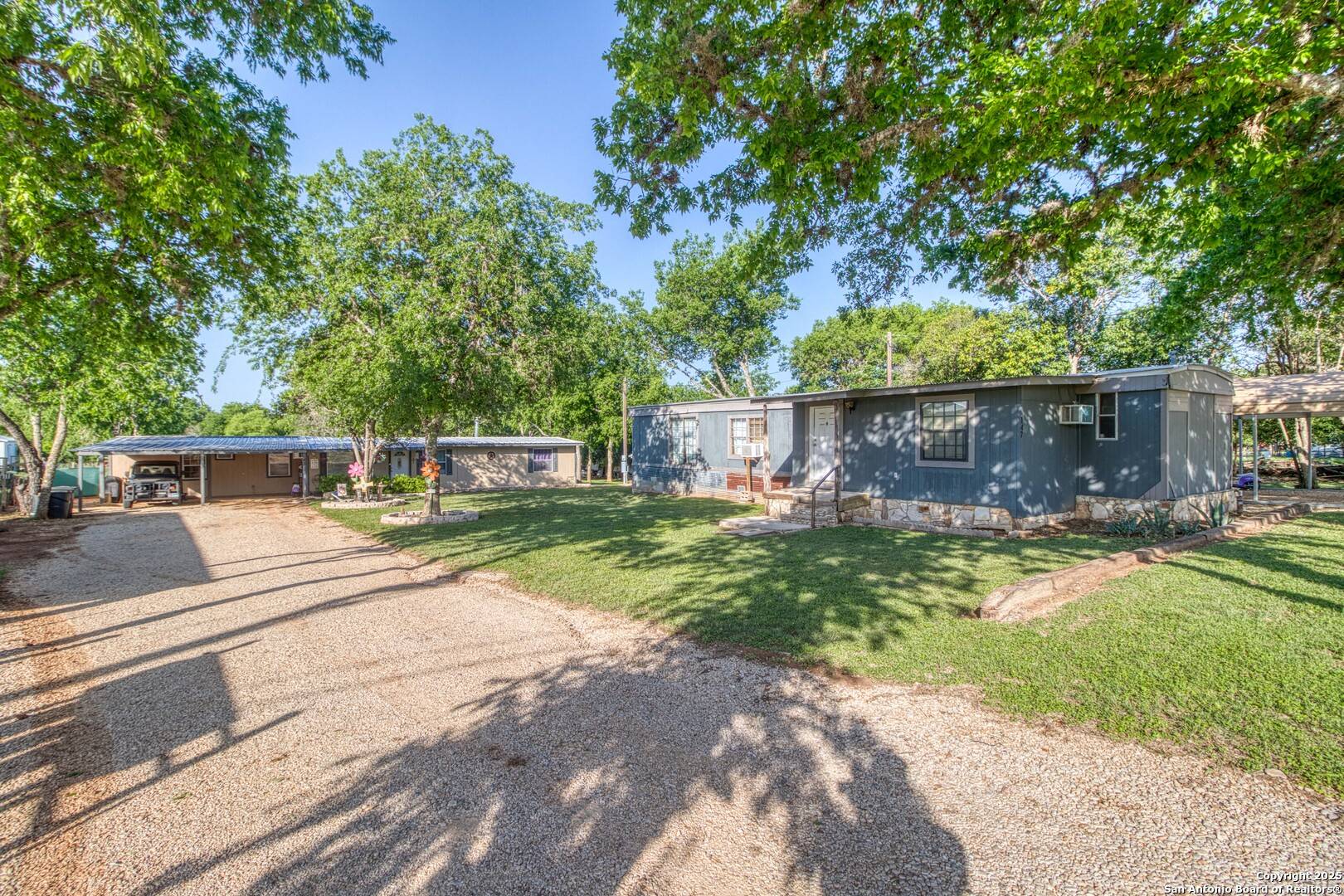 Medina, TX 78055-3768,143 & 147 LINNEY DR