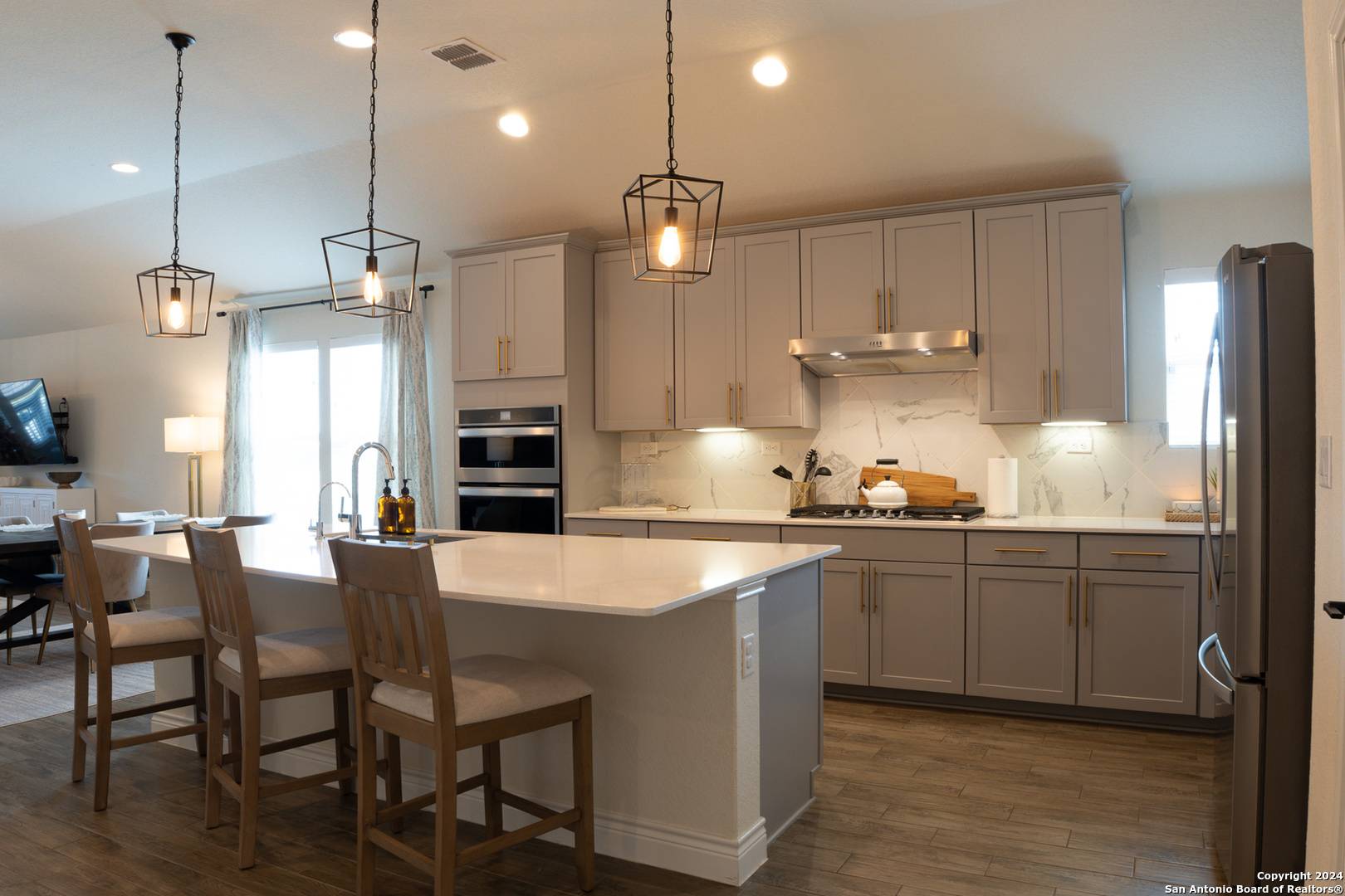 Boerne, TX 78015-5143,7603 PECOS RDG