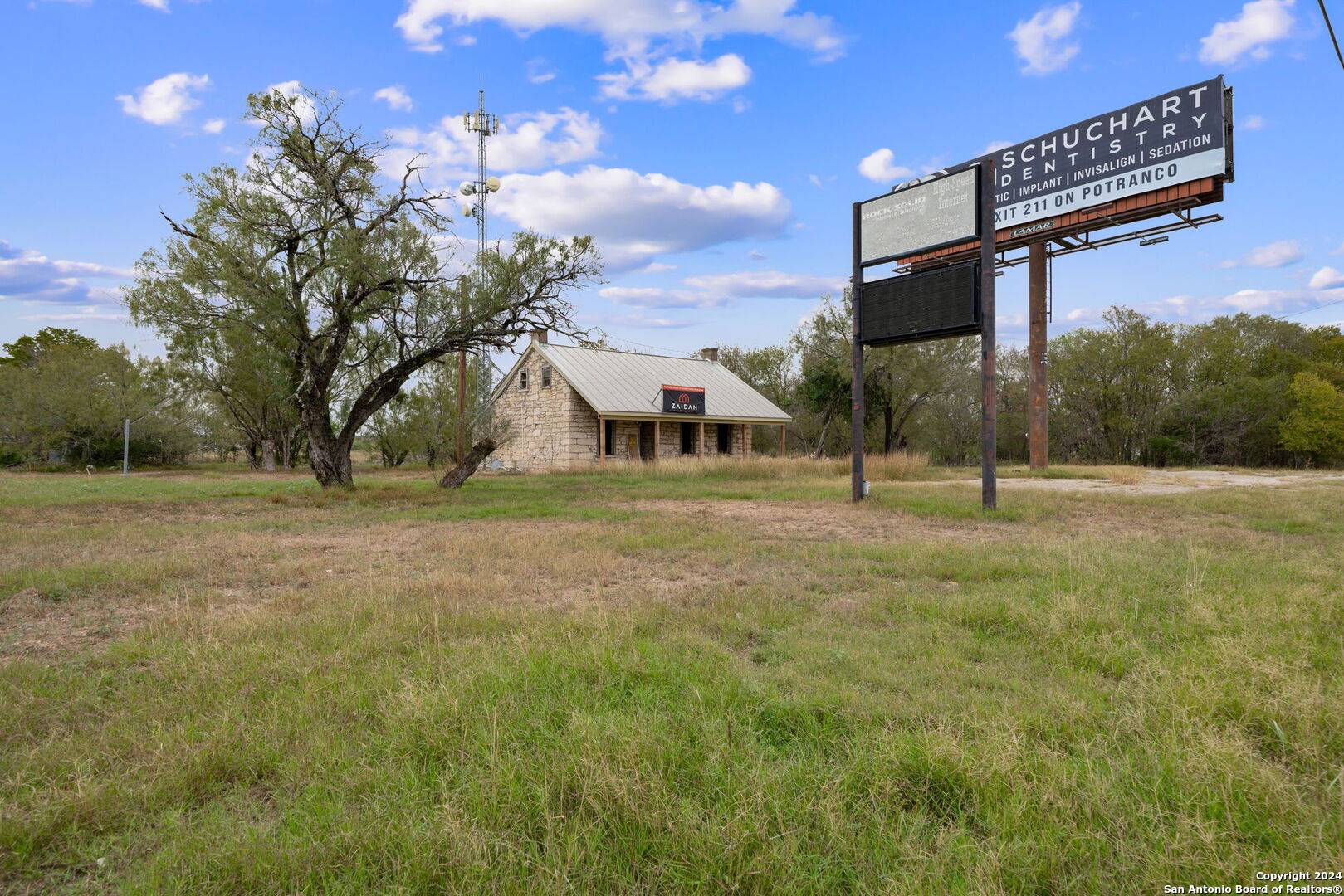 Castroville, TX 78009,15375 US Hwy 90