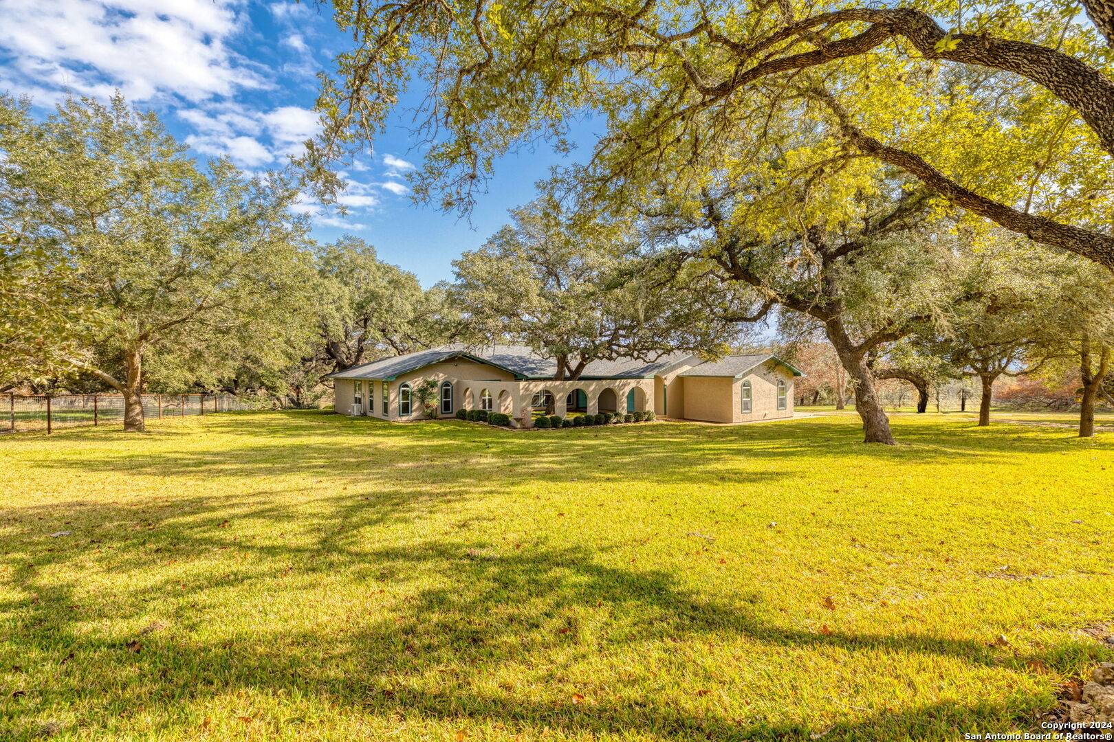 Adkins, TX 78101,633 Live Oak