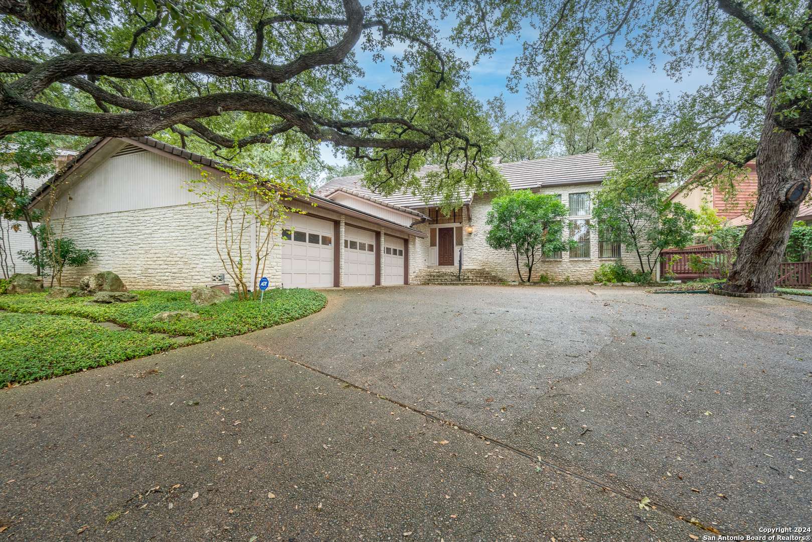 San Antonio, TX 78229-2140,10 DONORE CIR