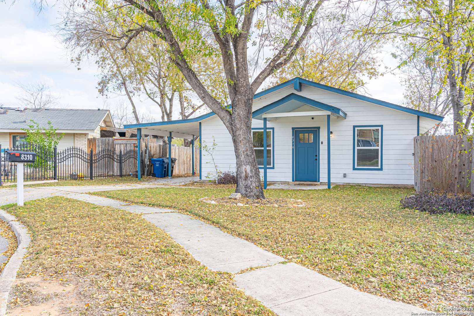 San Antonio, TX 78242-2617,8310 RUNNING HORSE ST