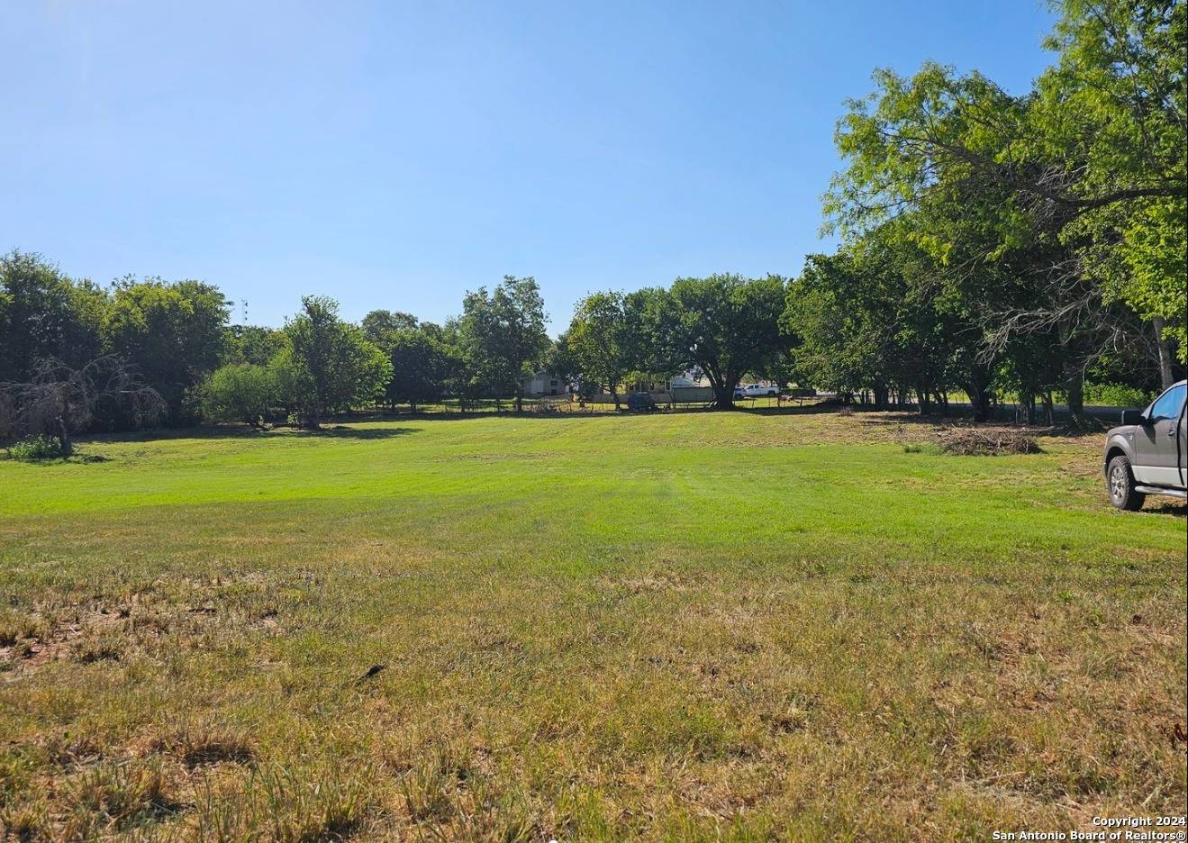 Floresville, TX 78114,1593 11th St